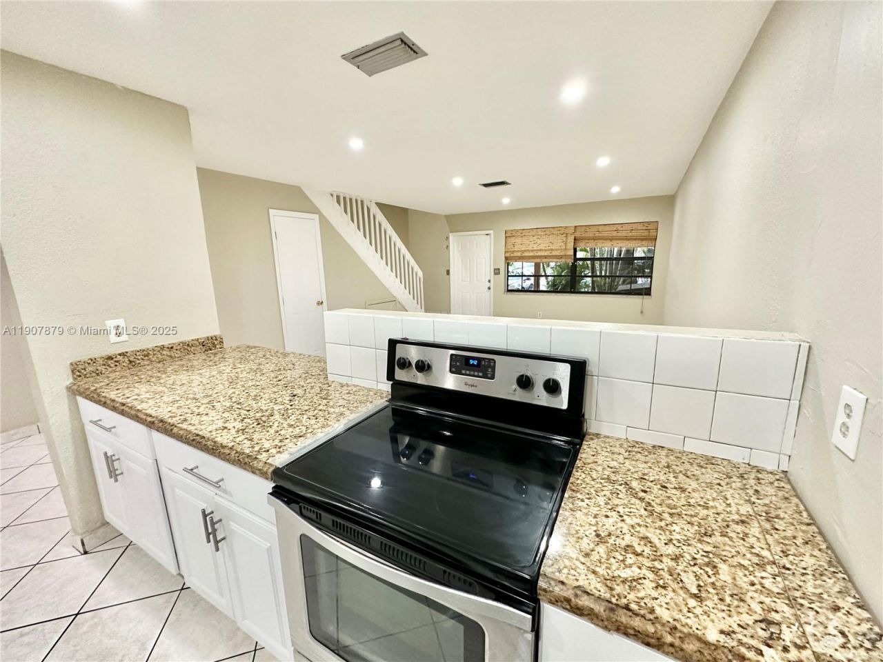 10554 NW 3rd St, Pembroke Pines, FL 33026 Photo