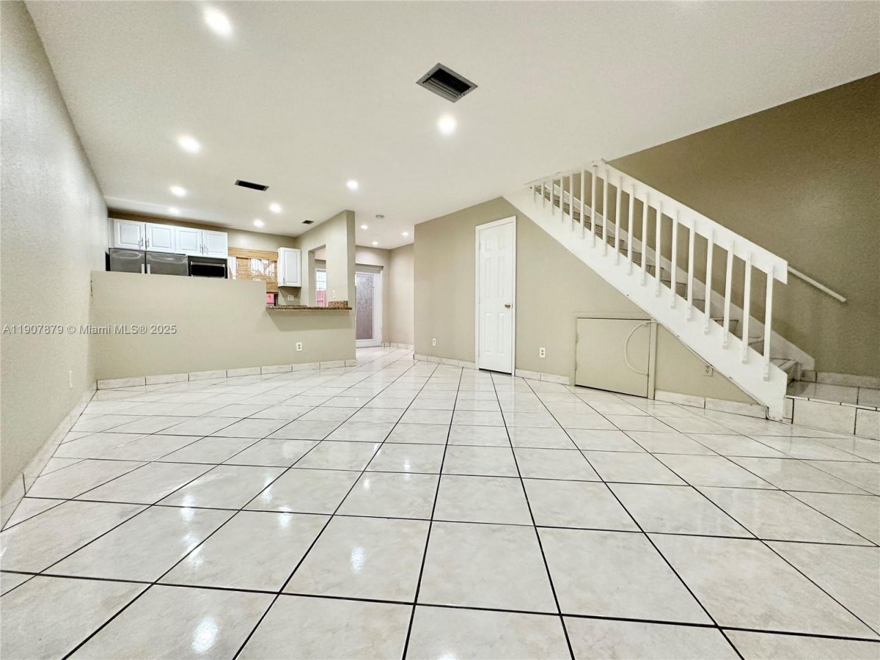 10554 NW 3rd St, Pembroke Pines, FL 33026 Photo