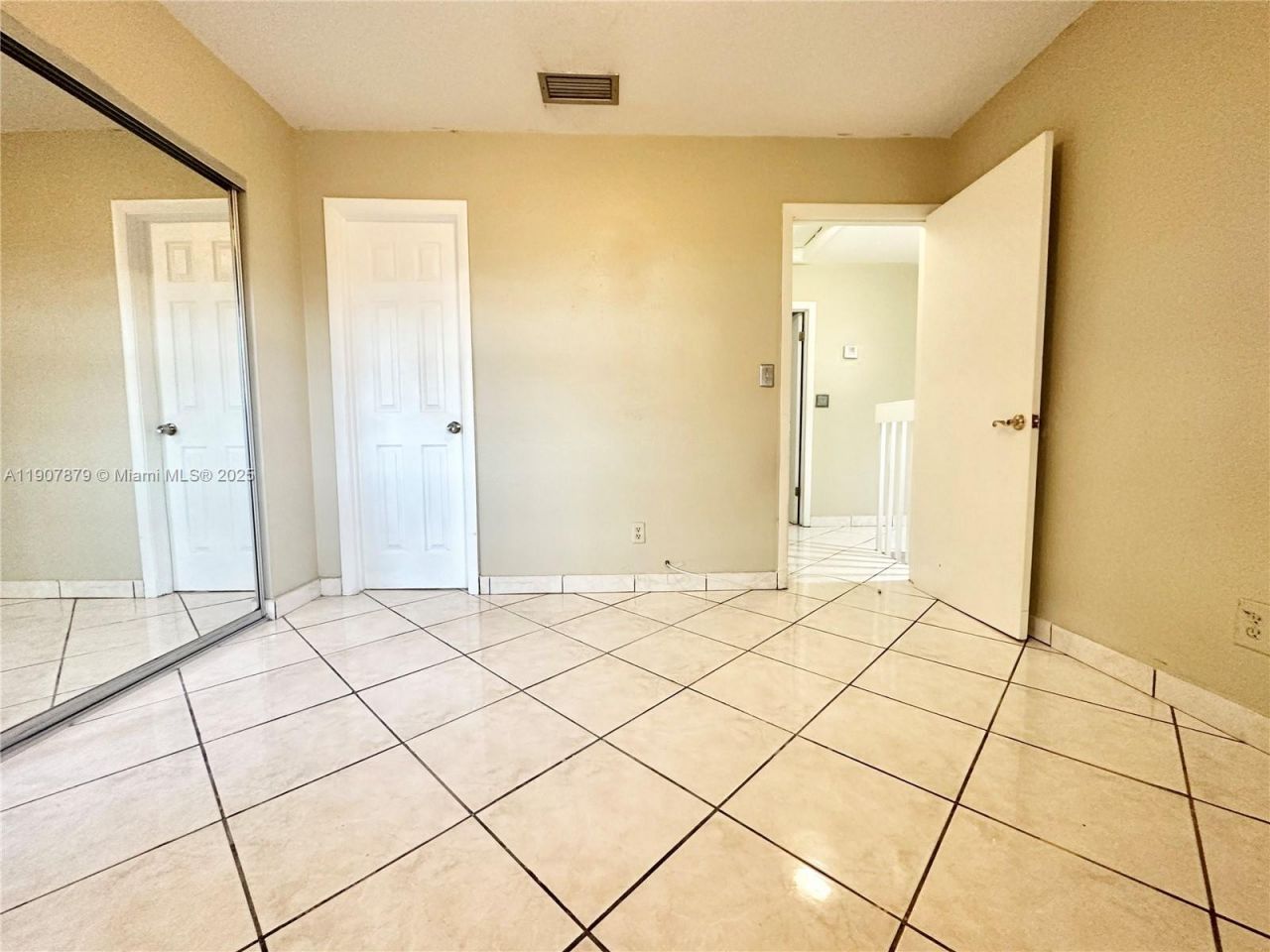 10554 NW 3rd St, Pembroke Pines, FL 33026 Photo