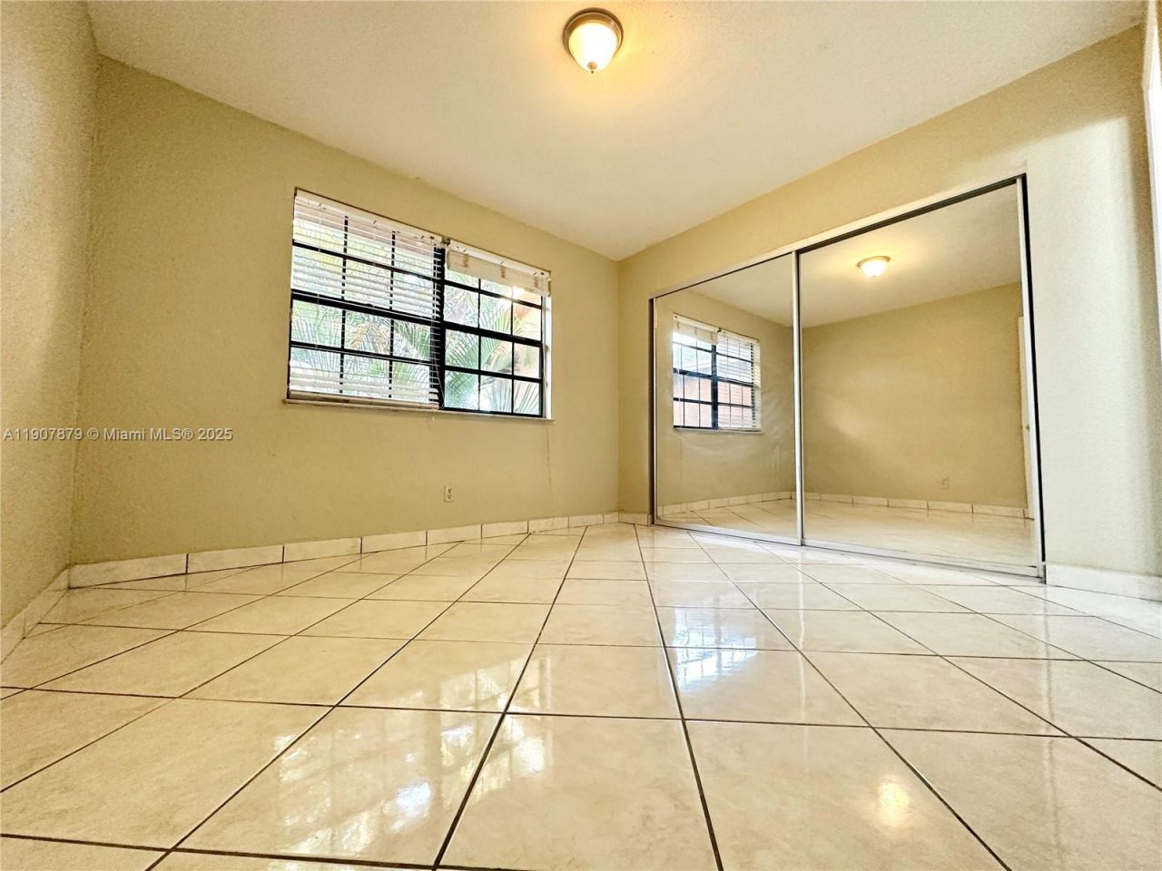 10554 NW 3rd St, Pembroke Pines, FL 33026 Photo