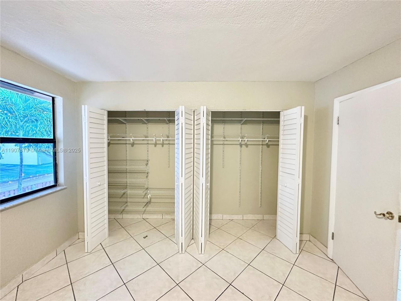 10554 NW 3rd St, Pembroke Pines, FL 33026 Photo