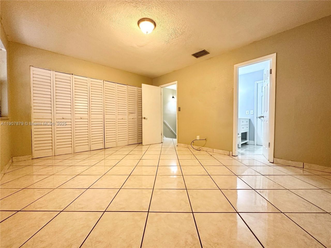 10554 NW 3rd St, Pembroke Pines, FL 33026 Photo