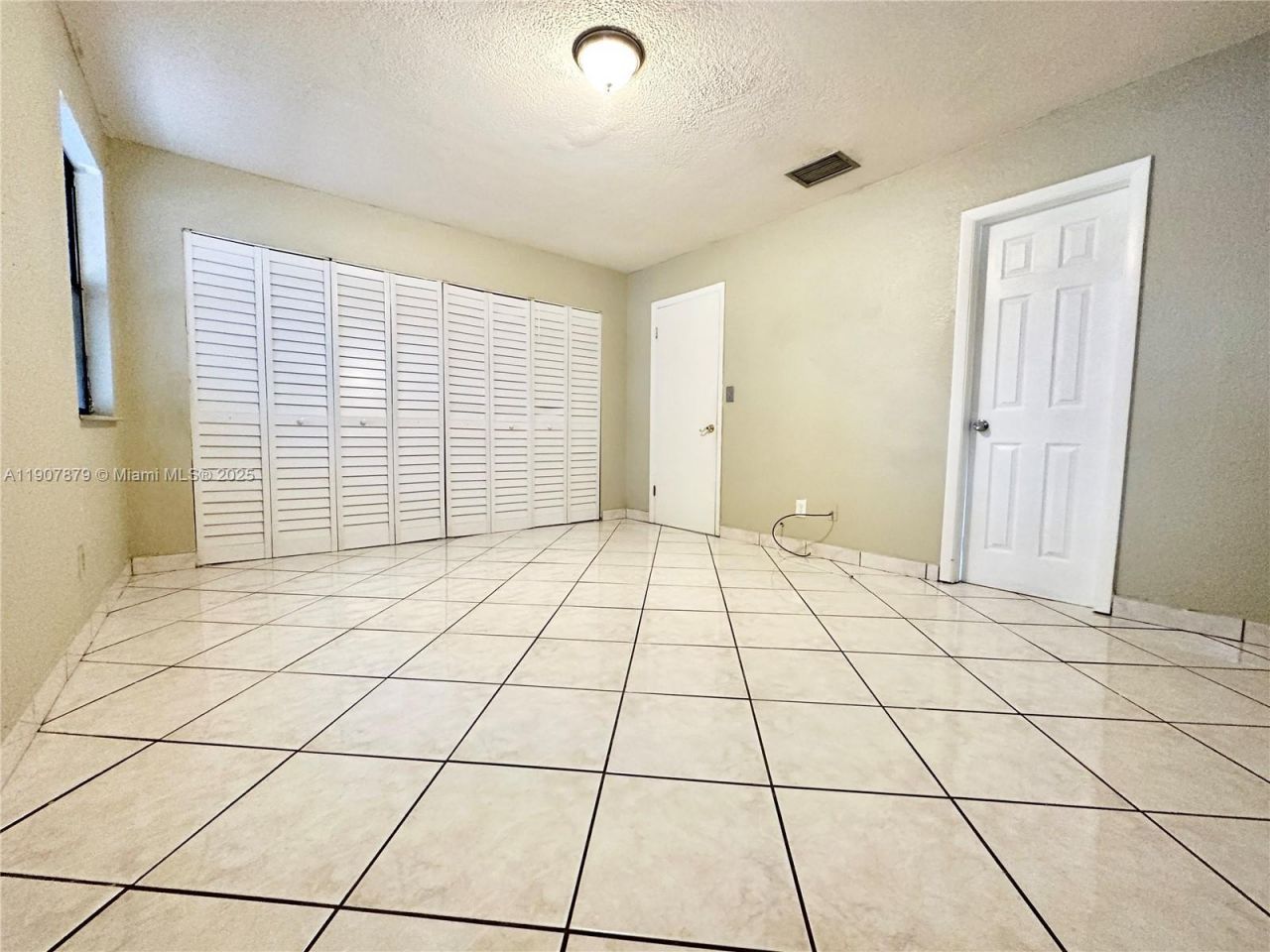 10554 NW 3rd St, Pembroke Pines, FL 33026 Photo