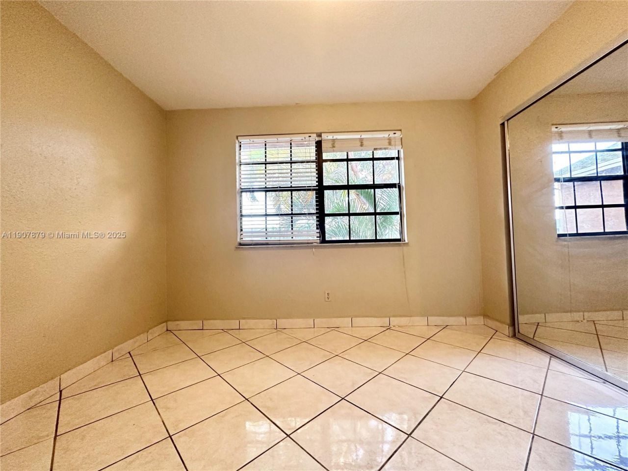 10554 NW 3rd St, Pembroke Pines, FL 33026 Photo