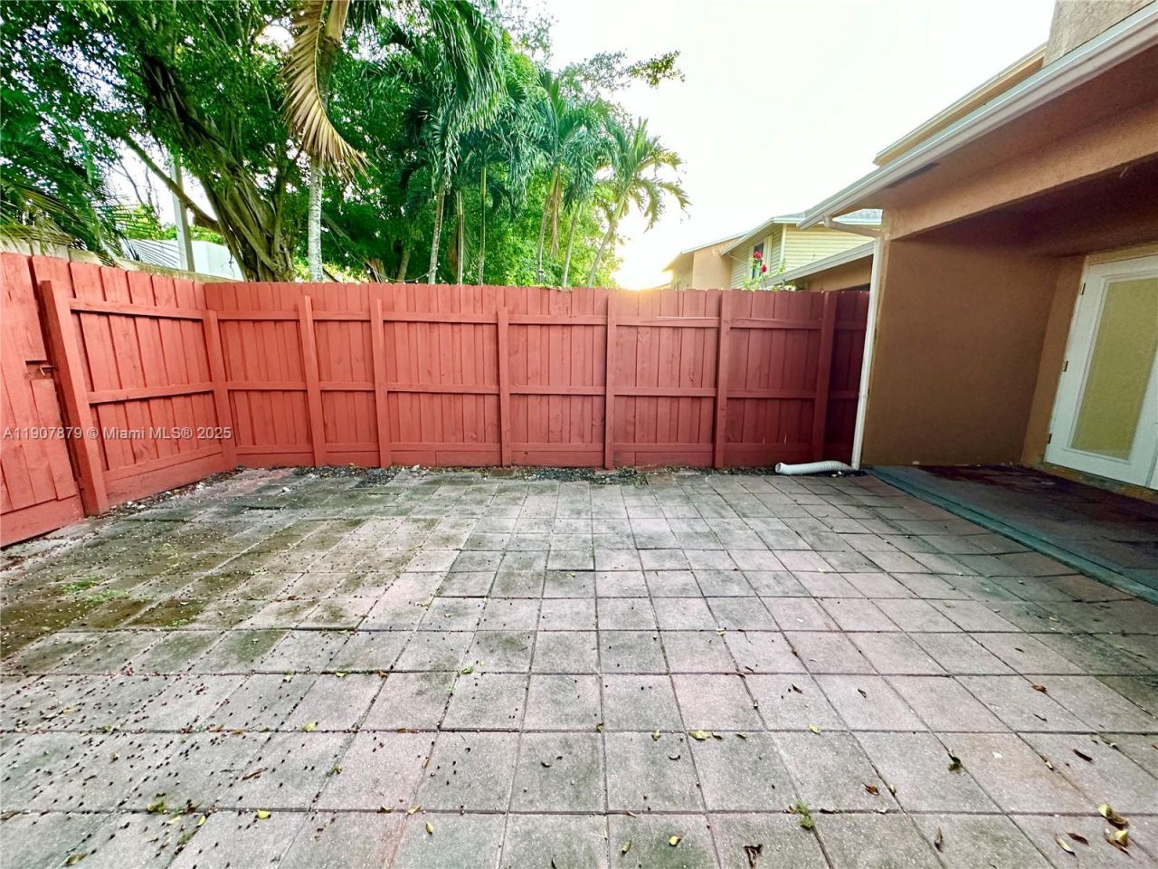 10554 NW 3rd St, Pembroke Pines, FL 33026 Photo