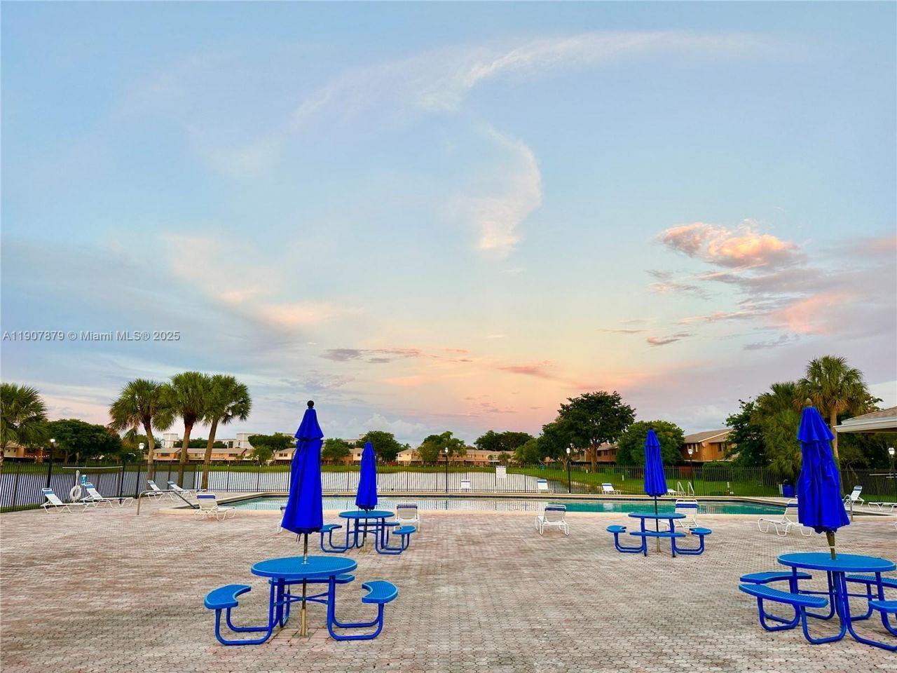 10554 NW 3rd St, Pembroke Pines, FL 33026 Photo