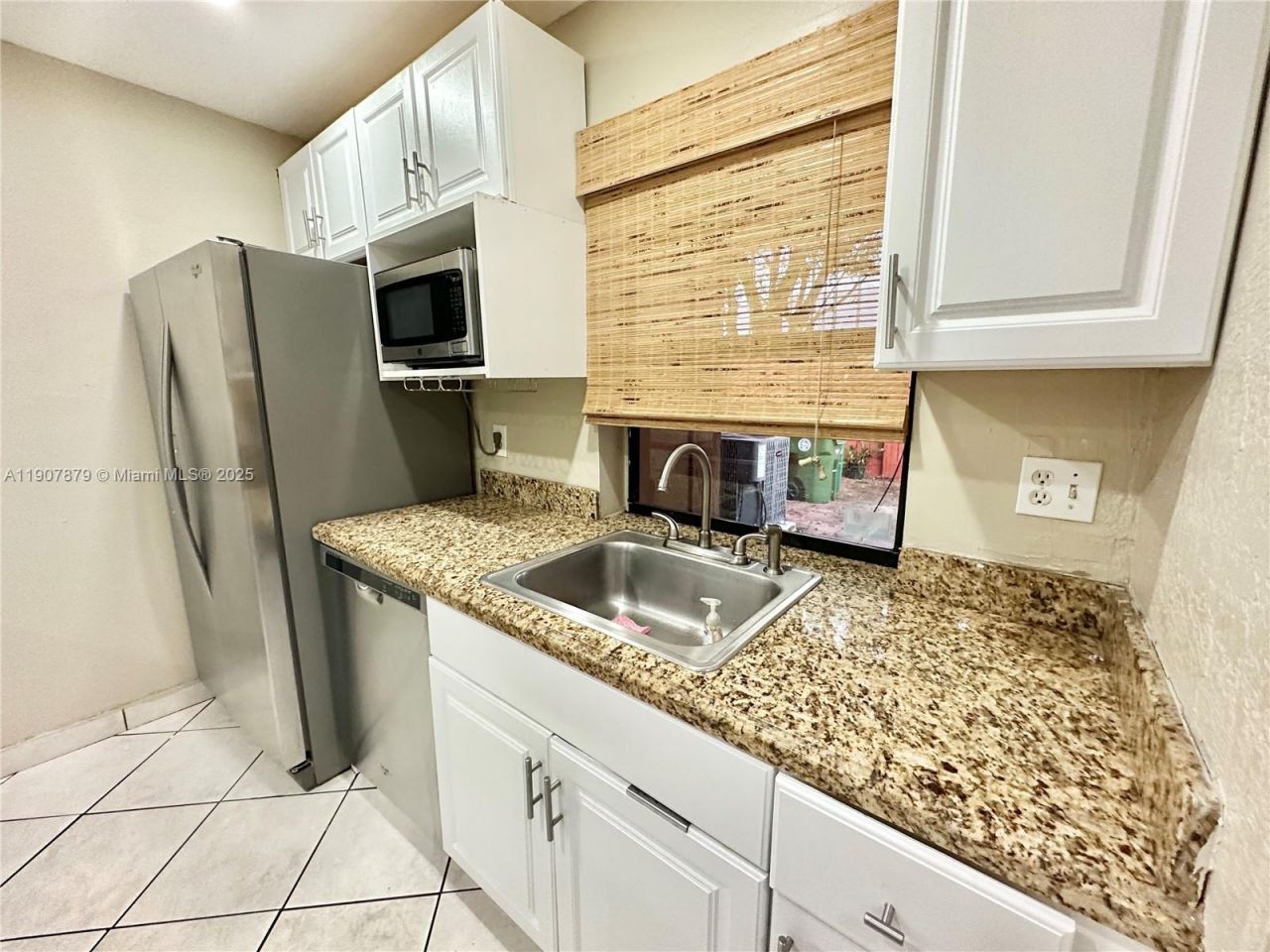 10554 NW 3rd St, Pembroke Pines, FL 33026 Photo