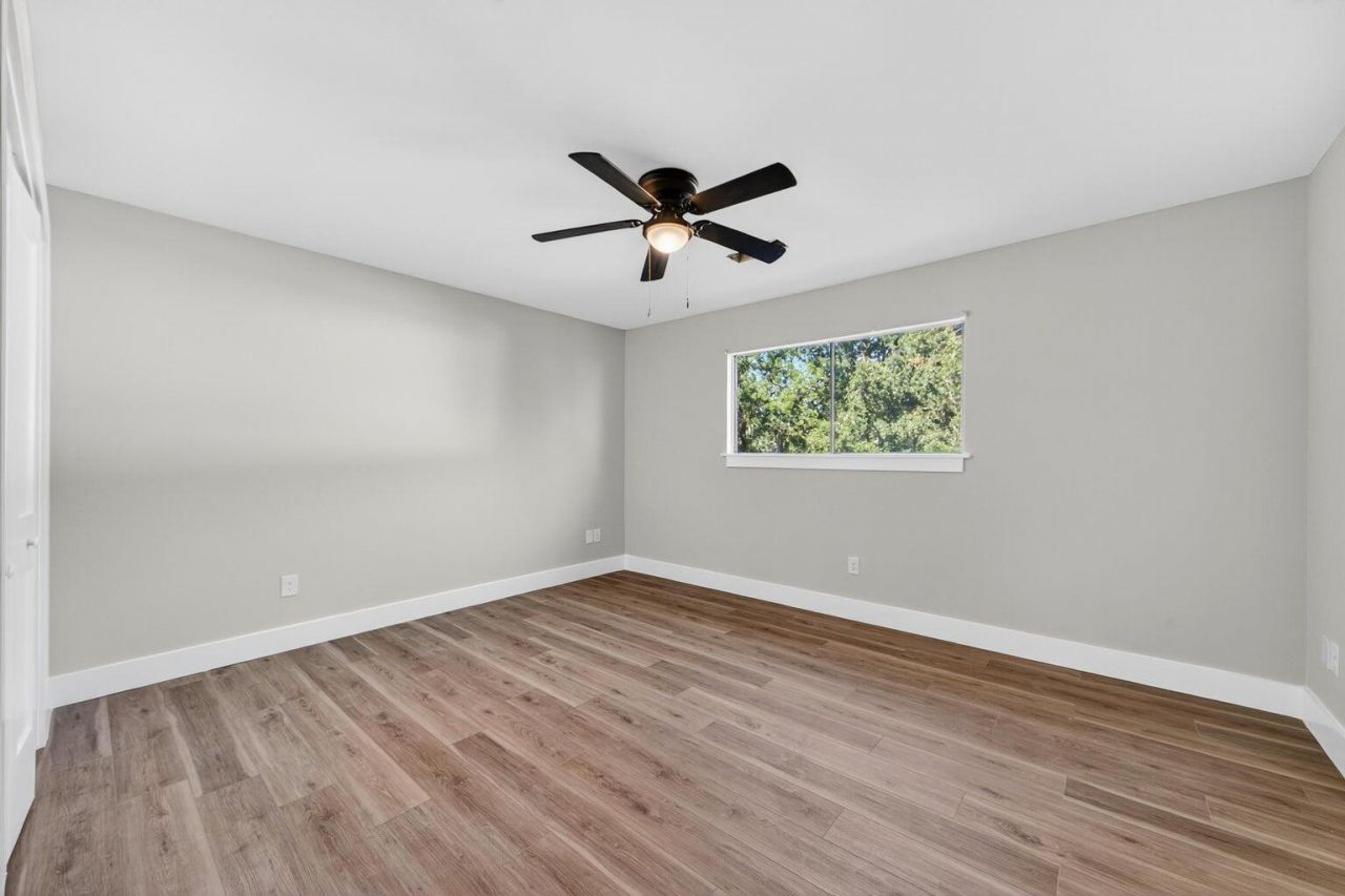 2943 Cathedral Lane Photo 12