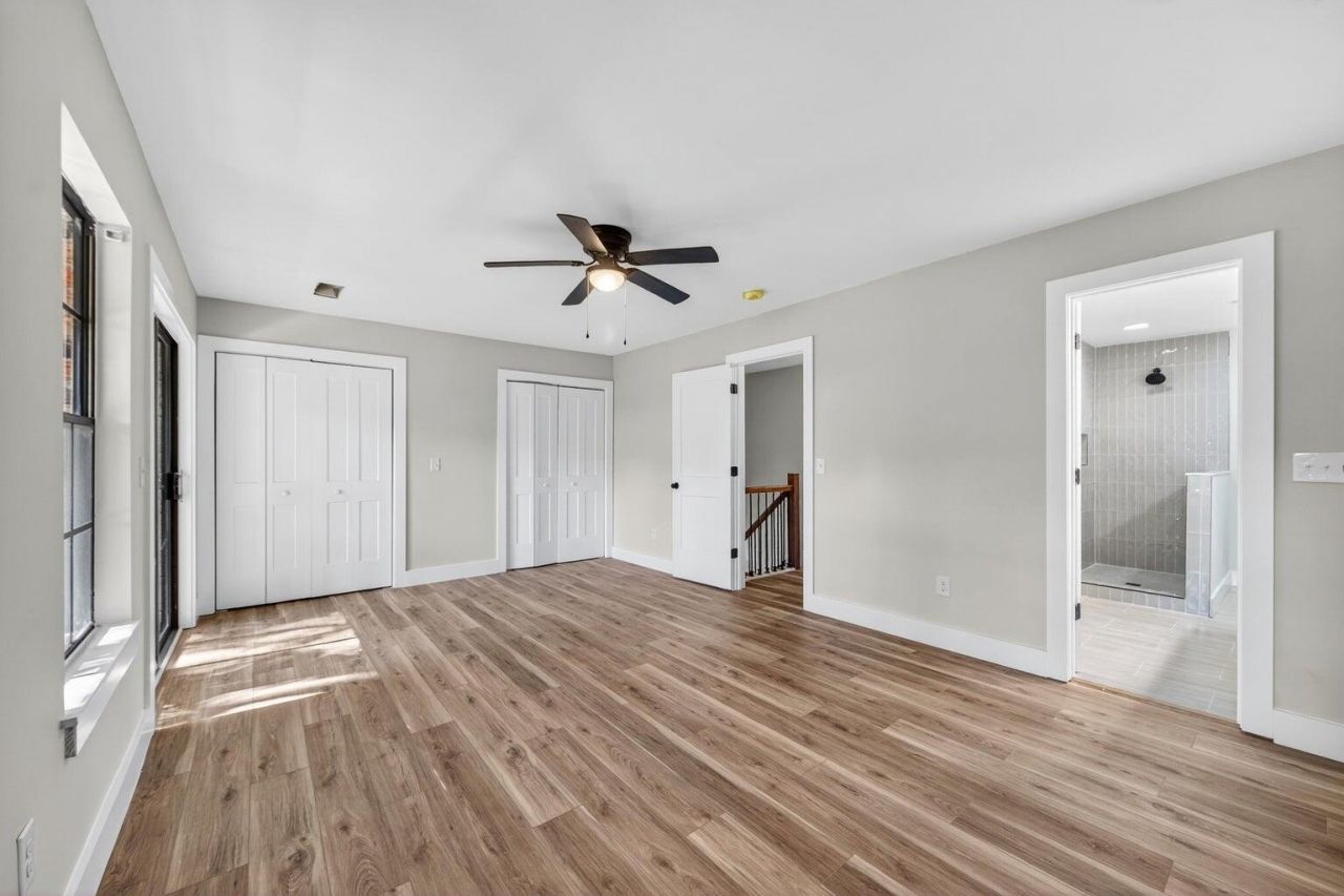 2943 Cathedral Lane Photo 16