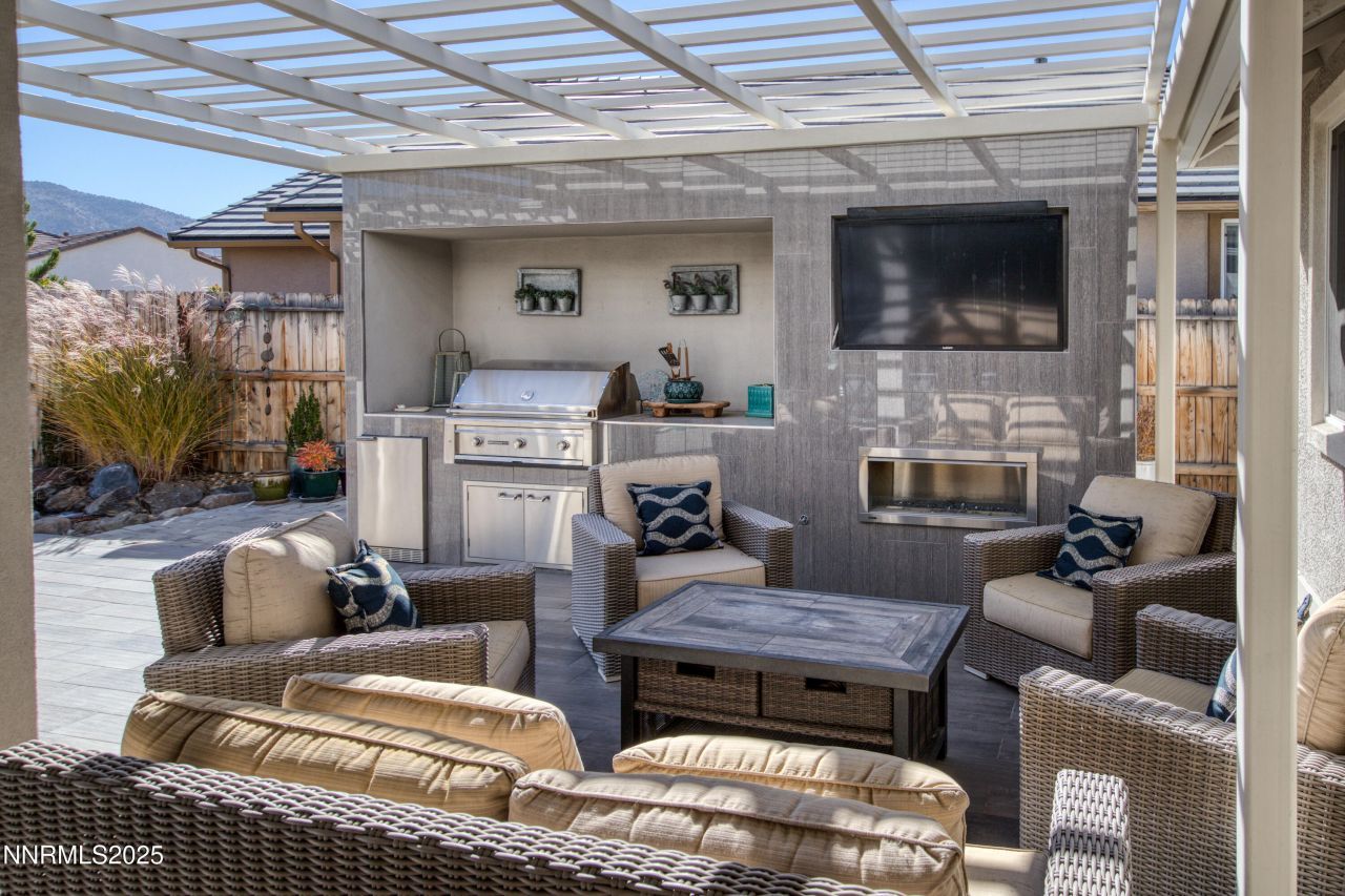 9930 Hafflinger Lane, Reno, NV 89521 Photo