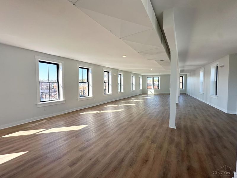 4024 Hamilton Avenue, Cincinnati, OH 45223 Photo 7