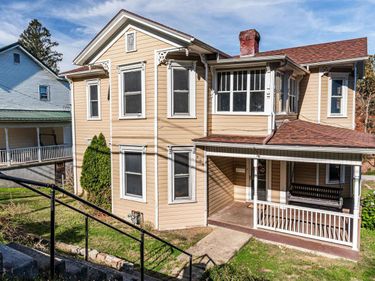 455 Walnut Street, Grafton, WV 26354