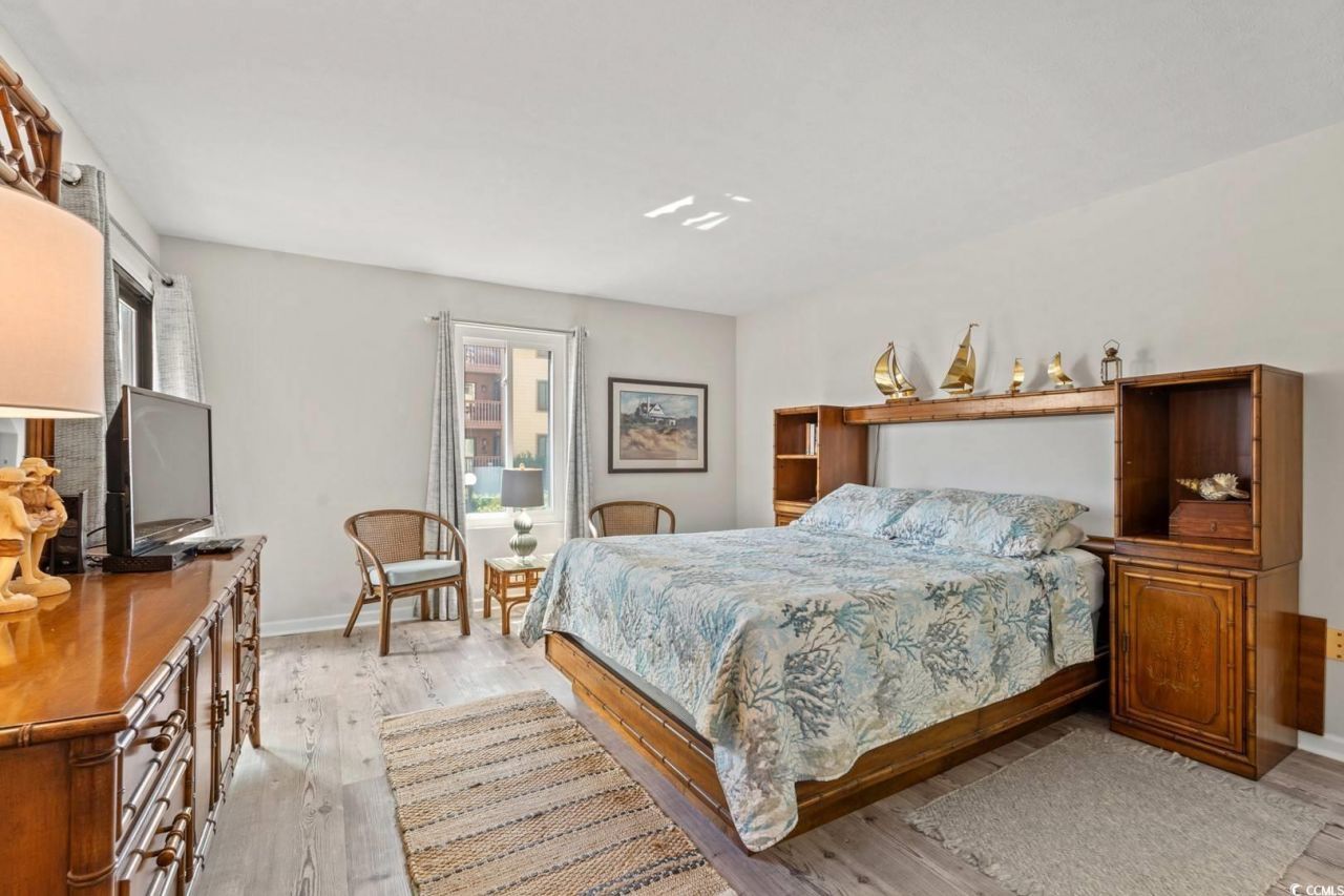 5507 Ocean Blvd. N Photo 9