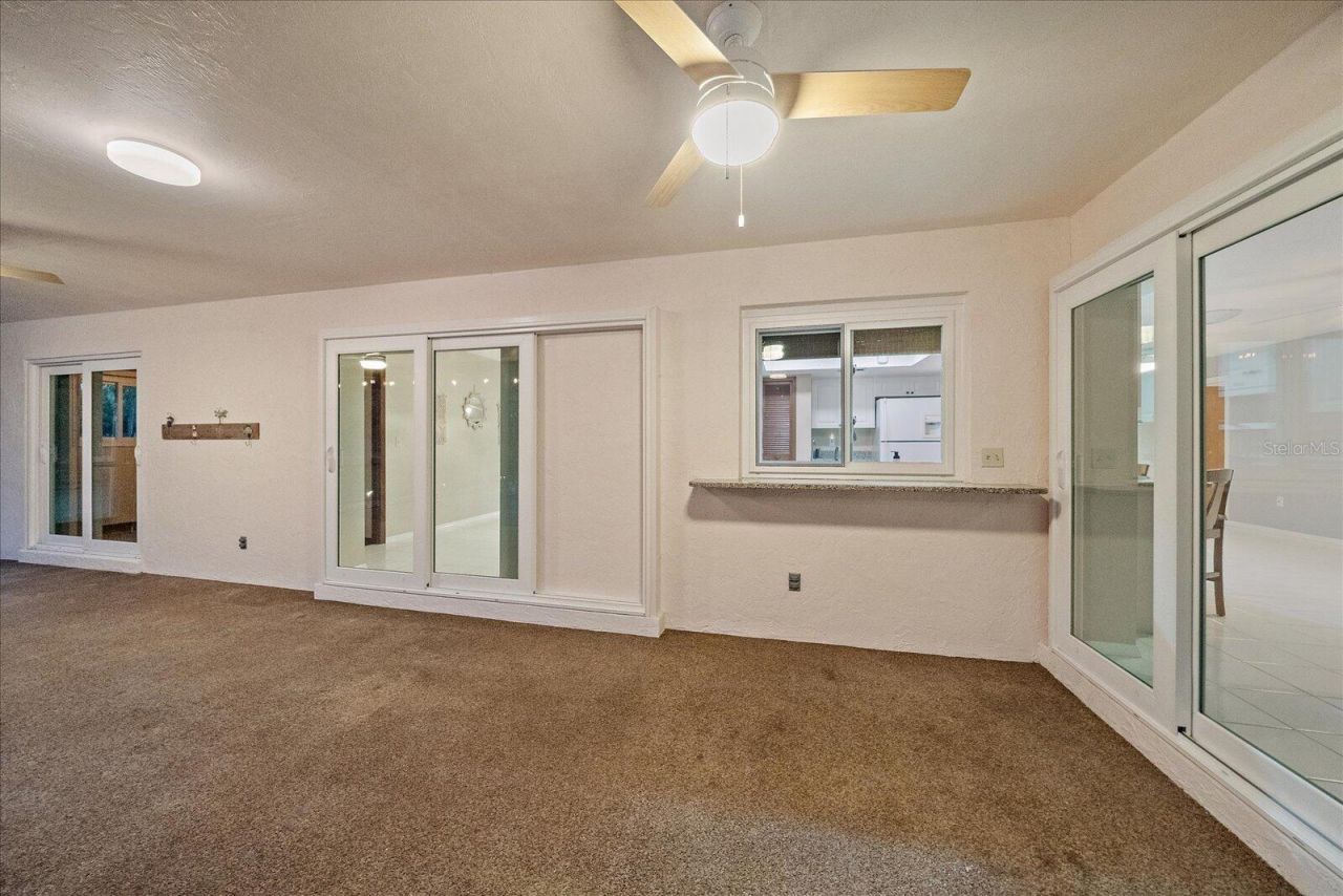 3652 Oak Grove Drive, Sarasota, FL 34243 Photo