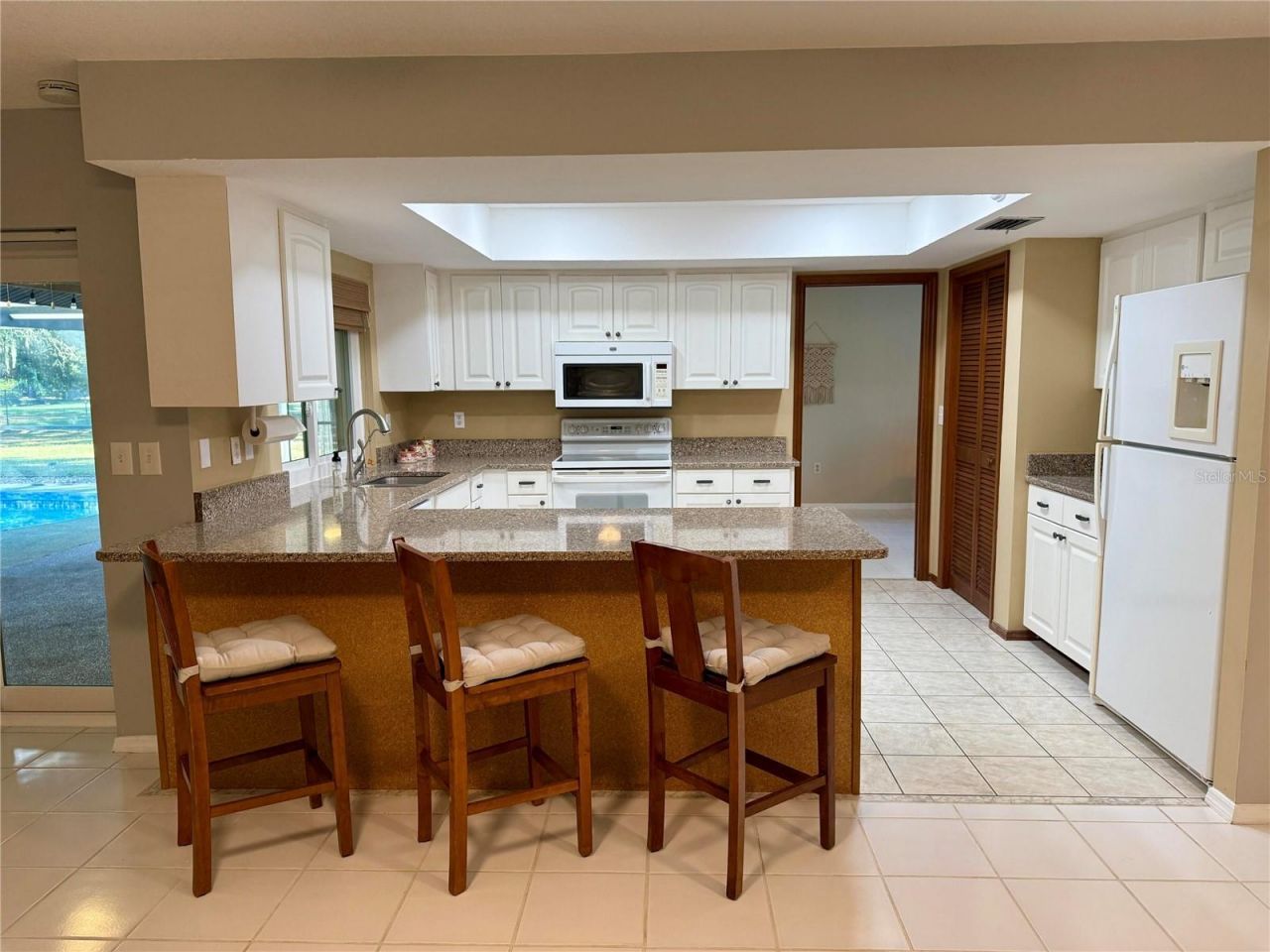 3652 Oak Grove Drive, Sarasota, FL 34243 Photo