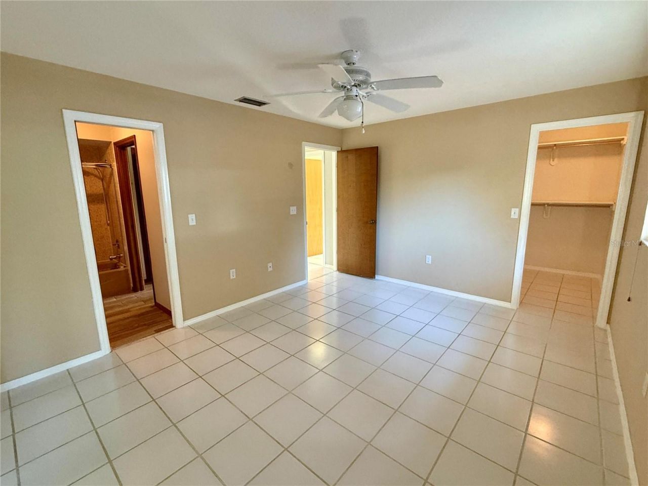 3652 Oak Grove Drive, Sarasota, FL 34243 Photo