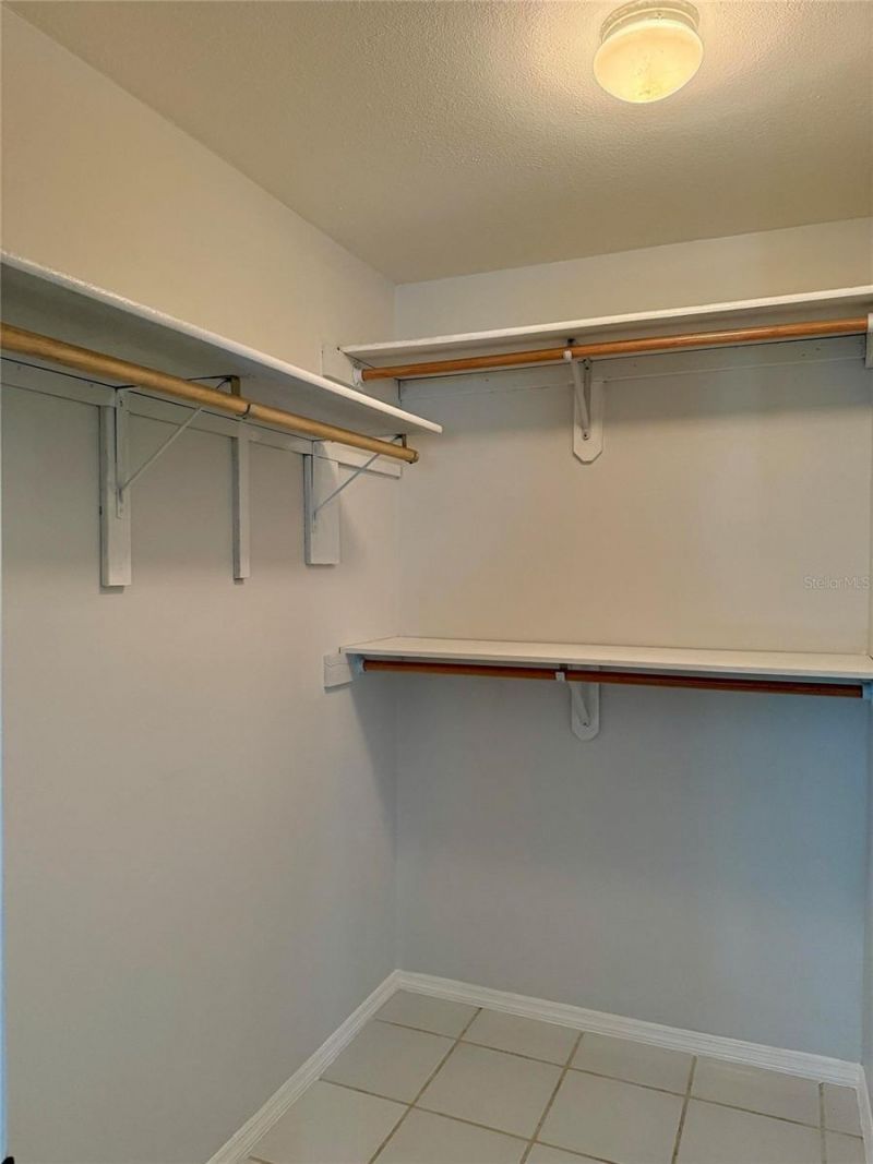 3652 Oak Grove Drive, Sarasota, FL 34243 Photo