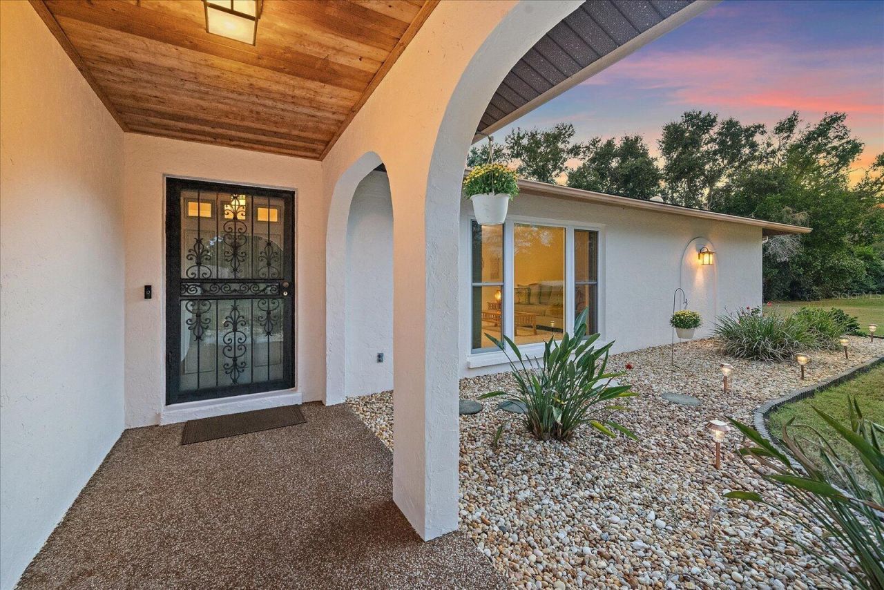 3652 Oak Grove Drive, Sarasota, FL 34243 Photo