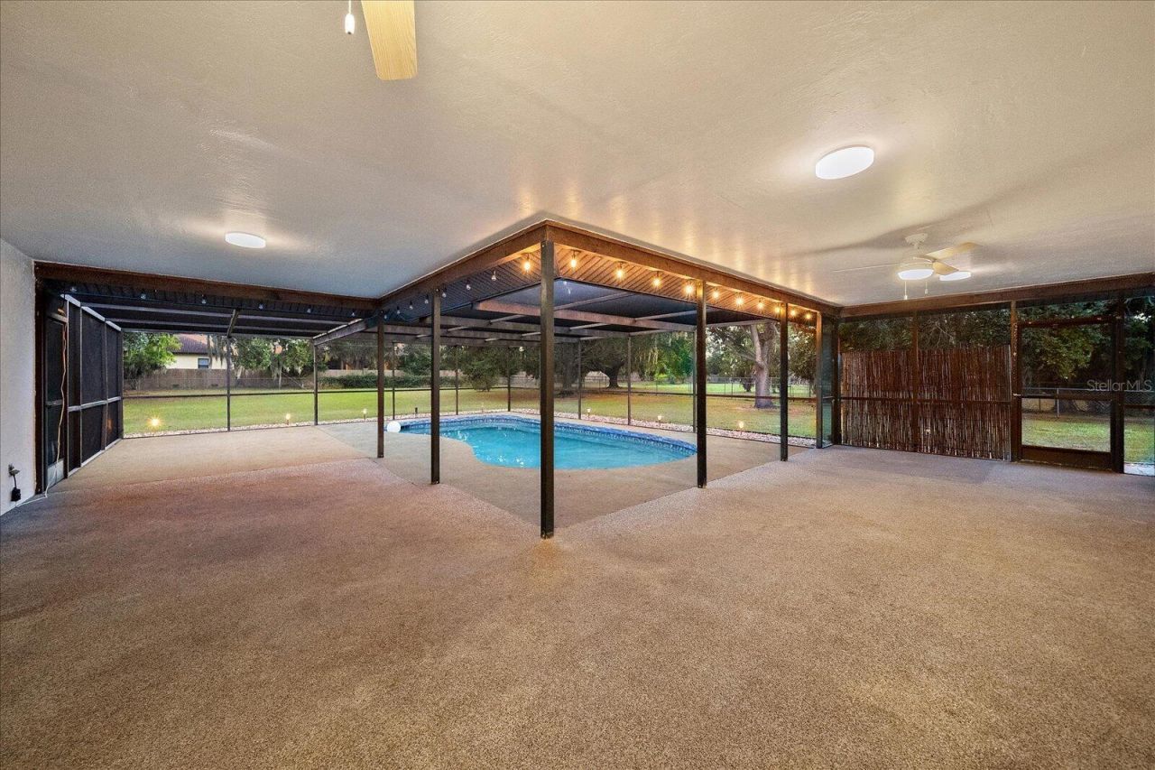 3652 Oak Grove Drive, Sarasota, FL 34243 Photo