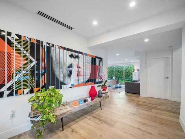 79 W Shore Dr, Miami, FL 33133