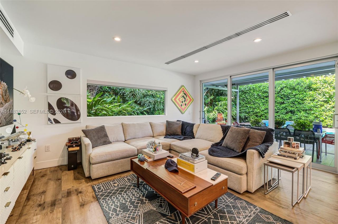 79 W Shore Dr, Miami, FL 33133 Photo