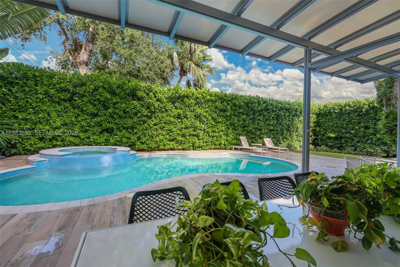 79 W Shore Dr, Miami, FL 33133 Photo