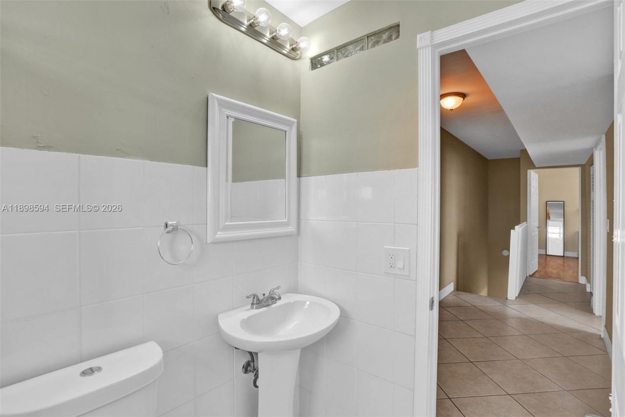 4350 W 11th Ct, Unit 62, Hialeah, FL 33012 Photo