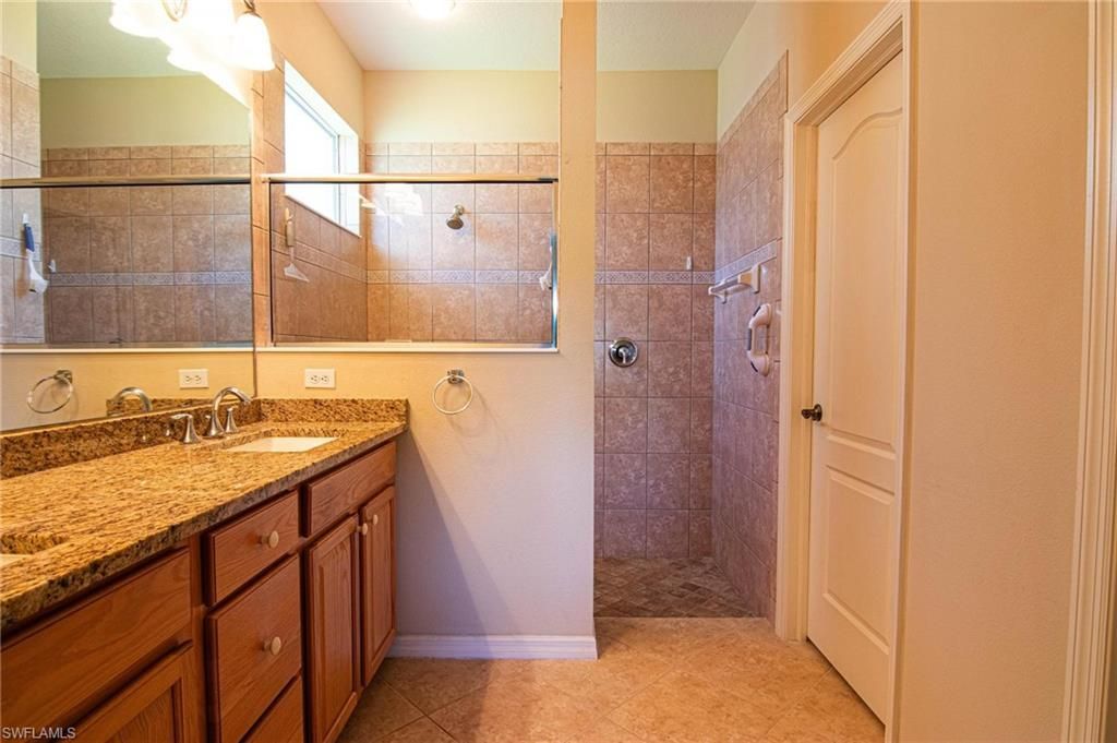 2390 Verdmont Ct, Cape Coral, FL 33991 Photo