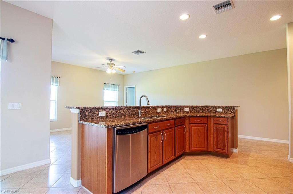 2390 Verdmont Ct, Cape Coral, FL 33991 Photo