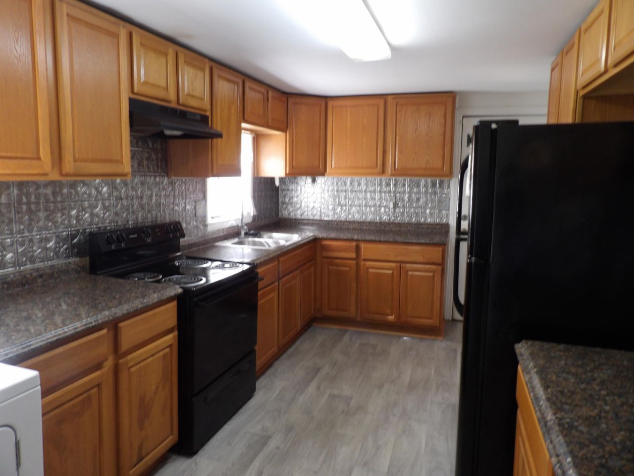 111 Heatley Street Photo 2