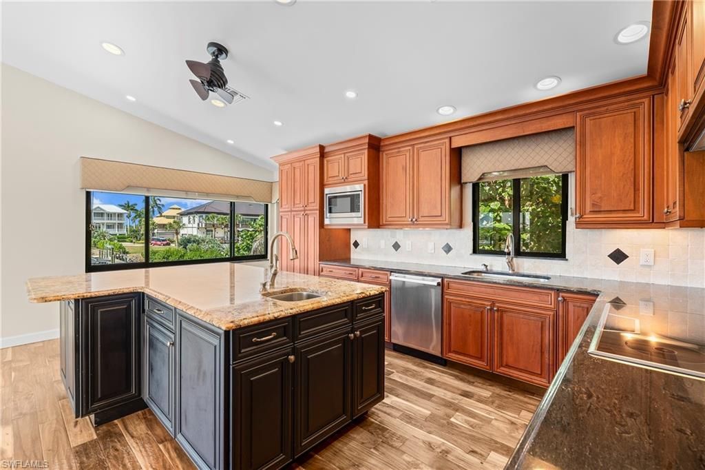 18292 Deep Passage Ln, Fort Myers Beach, FL 33931 Photo