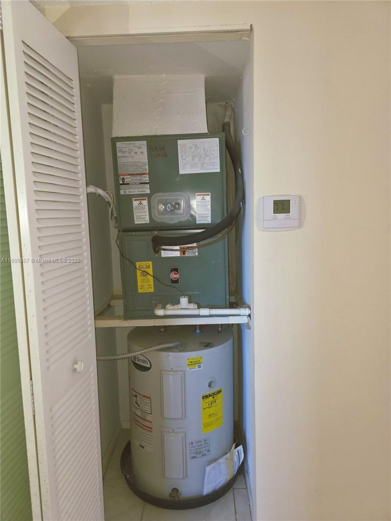 4140 NW 44th Ave, Unit 411, Lauderdale Lakes, FL 33319 Photo