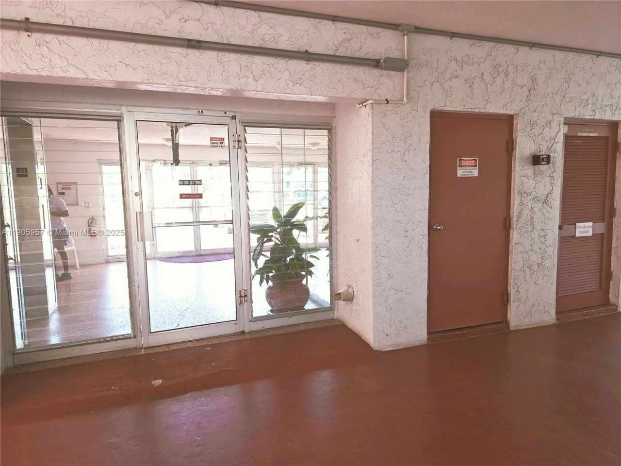 4140 NW 44th Ave, Unit 411, Lauderdale Lakes, FL 33319 Photo