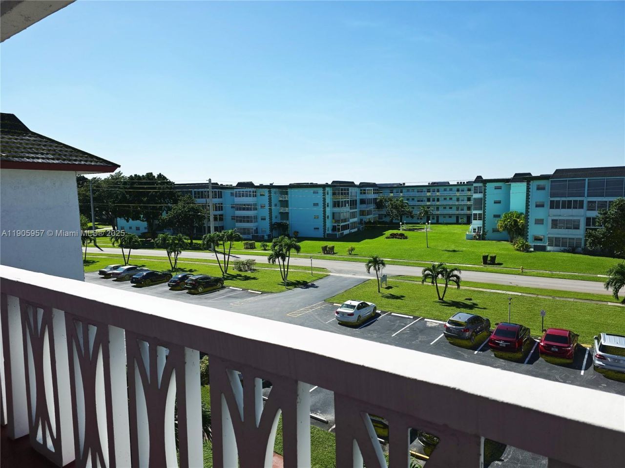 4140 NW 44th Ave, Unit 411, Lauderdale Lakes, FL 33319 Photo