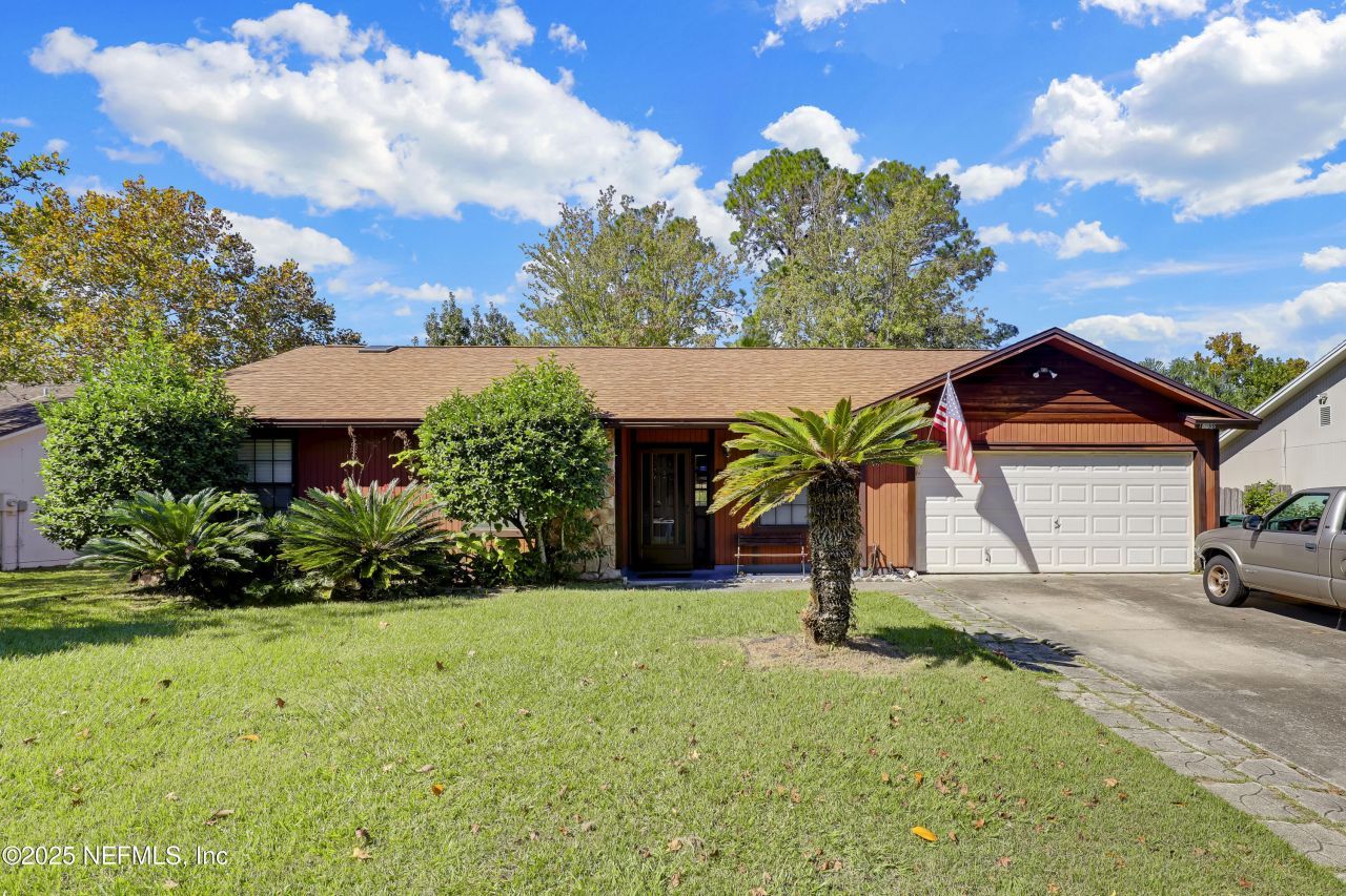 10086 Huntington Forest Boulevard E, Jacksonville, FL 32257 Main Photo