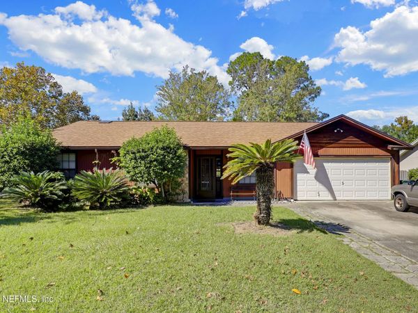 10086 HUNTINGTON FOREST Boulevard E, Jacksonville, FL 32257
