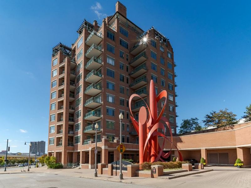 900 Adams Crossing, Unit 6800, Cincinnati, OH 45202 Photo 1