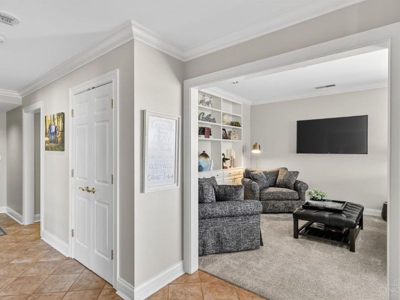 900 Adams Crossing, Unit 6800, Cincinnati, OH 45202 Photo 16