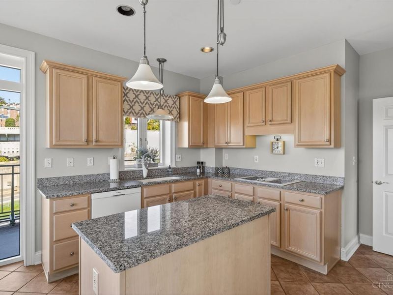 900 Adams Crossing, Unit 6800, Cincinnati, OH 45202 Photo 32