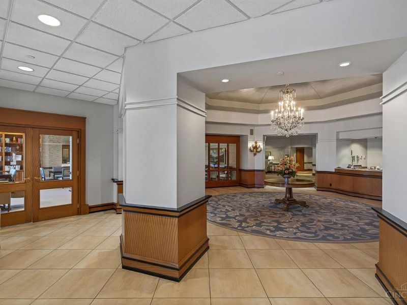 900 Adams Crossing, Unit 6800, Cincinnati, OH 45202 Photo 6