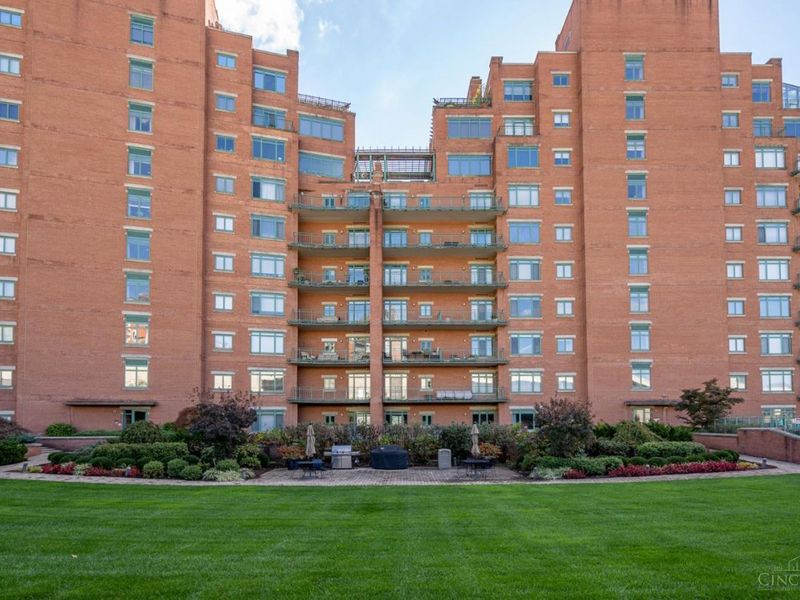 900 Adams Crossing, Unit 6800, Cincinnati, OH 45202 Photo 71