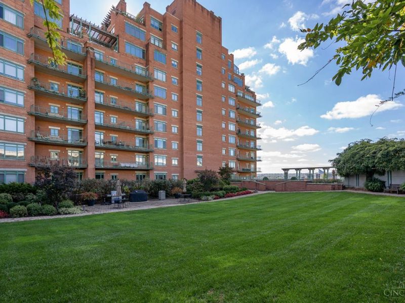 900 Adams Crossing, Unit 6800, Cincinnati, OH 45202 Photo 72