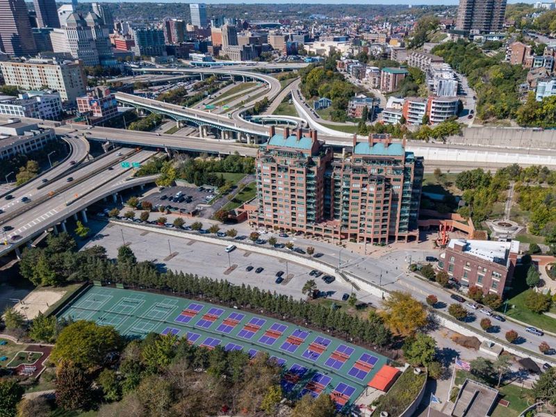 900 Adams Crossing, Unit 6800, Cincinnati, OH 45202 Photo 82