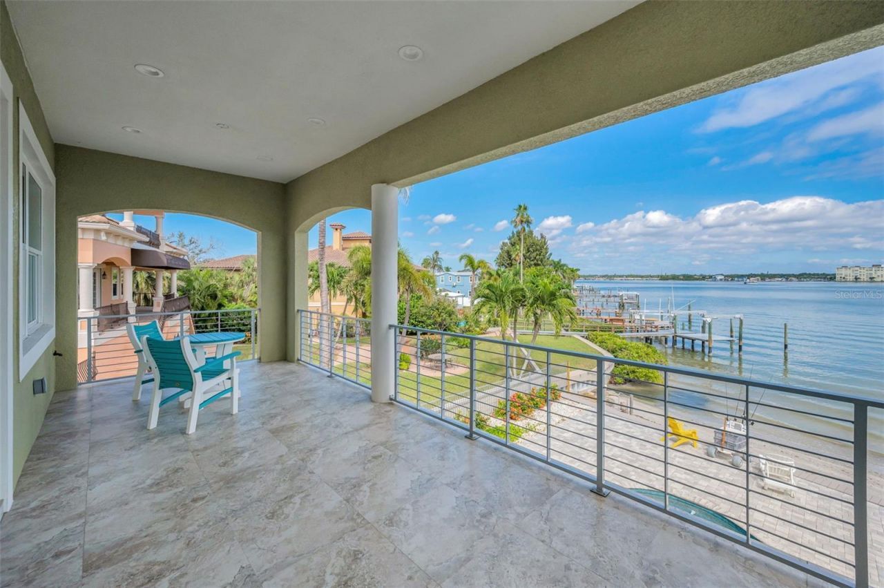 15459 2nd Street E, Madeira Beach, FL 33708 Photo