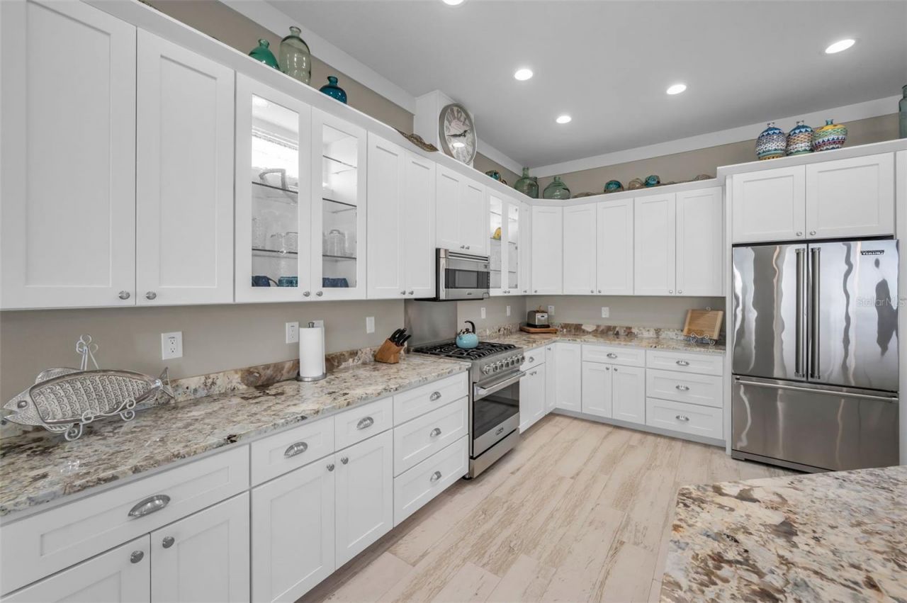 15459 2nd Street E, Madeira Beach, FL 33708 Photo