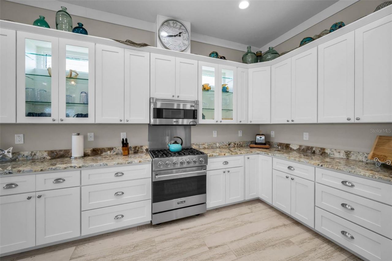 15459 2nd Street E, Madeira Beach, FL 33708 Photo