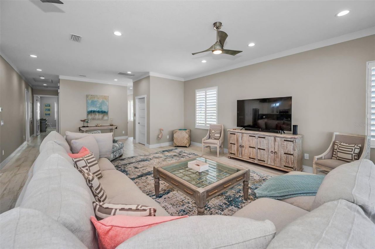 15459 2nd Street E, Madeira Beach, FL 33708 Photo