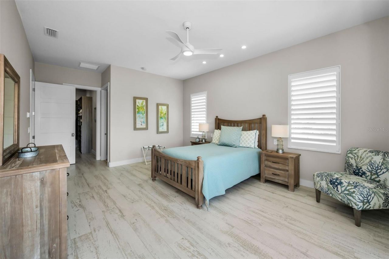 15459 2nd Street E, Madeira Beach, FL 33708 Photo