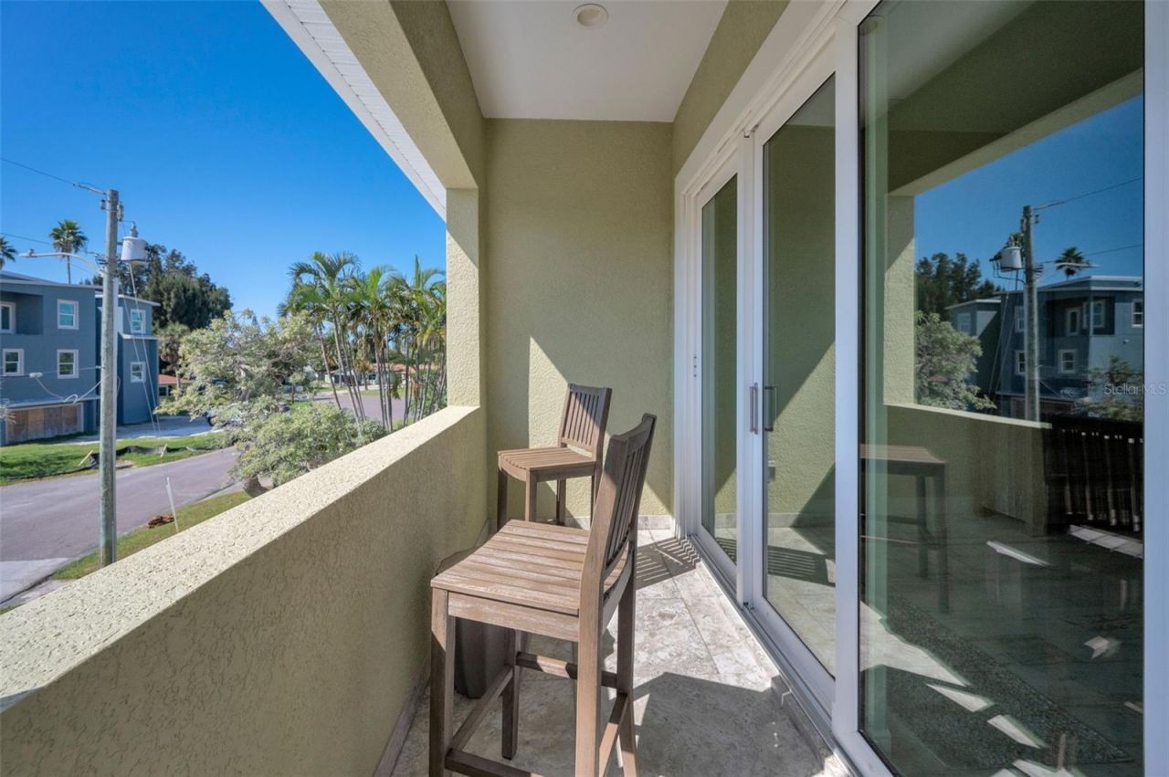 15459 2nd Street E, Madeira Beach, FL 33708 Photo