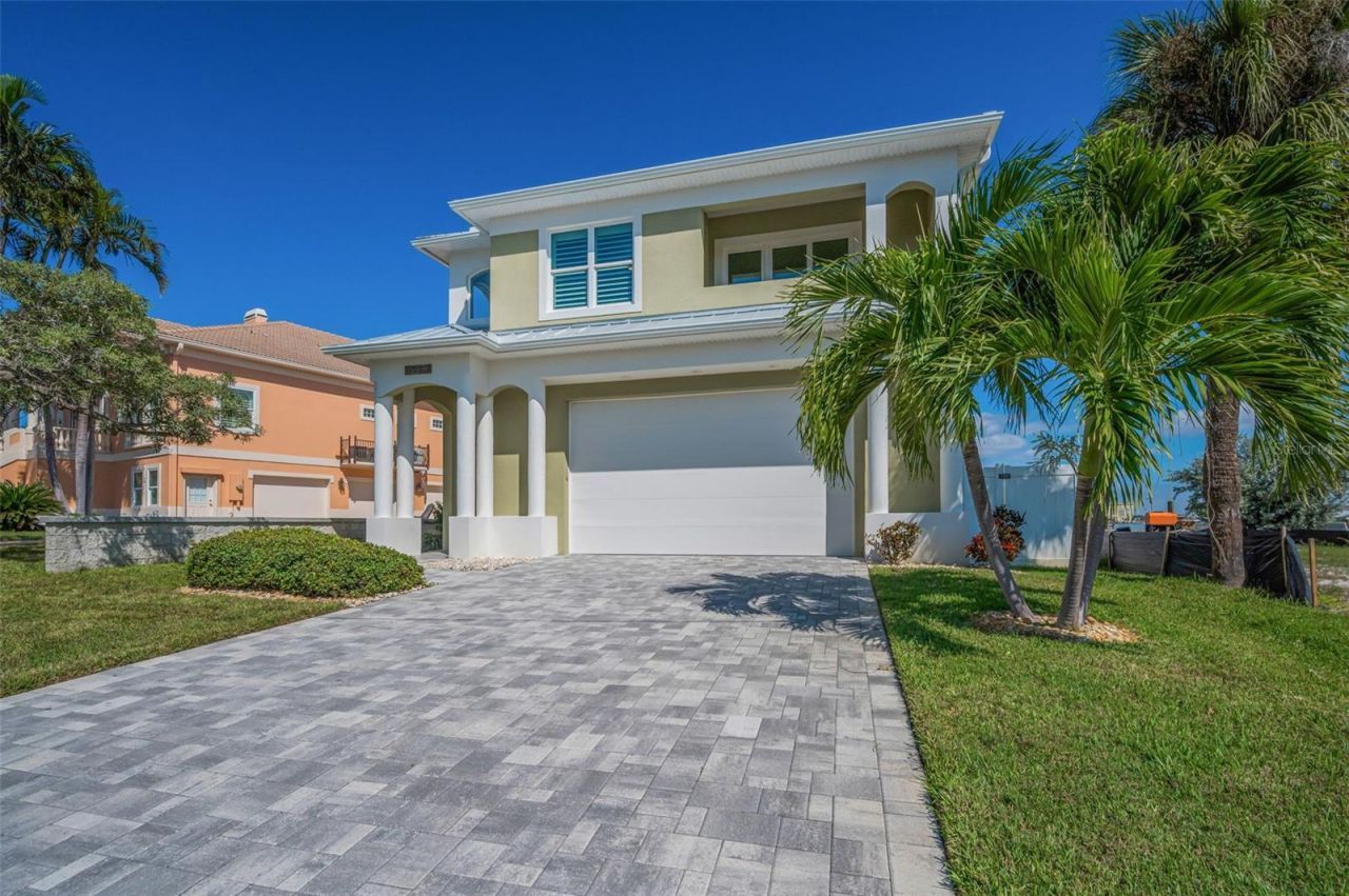 15459 2nd Street E, Madeira Beach, FL 33708 Photo